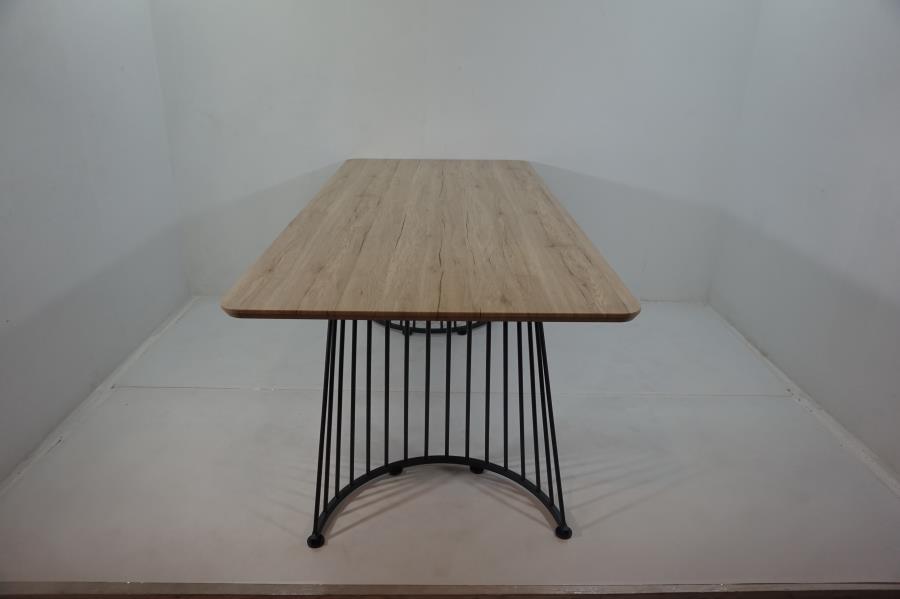 Altus - DINING TABLE