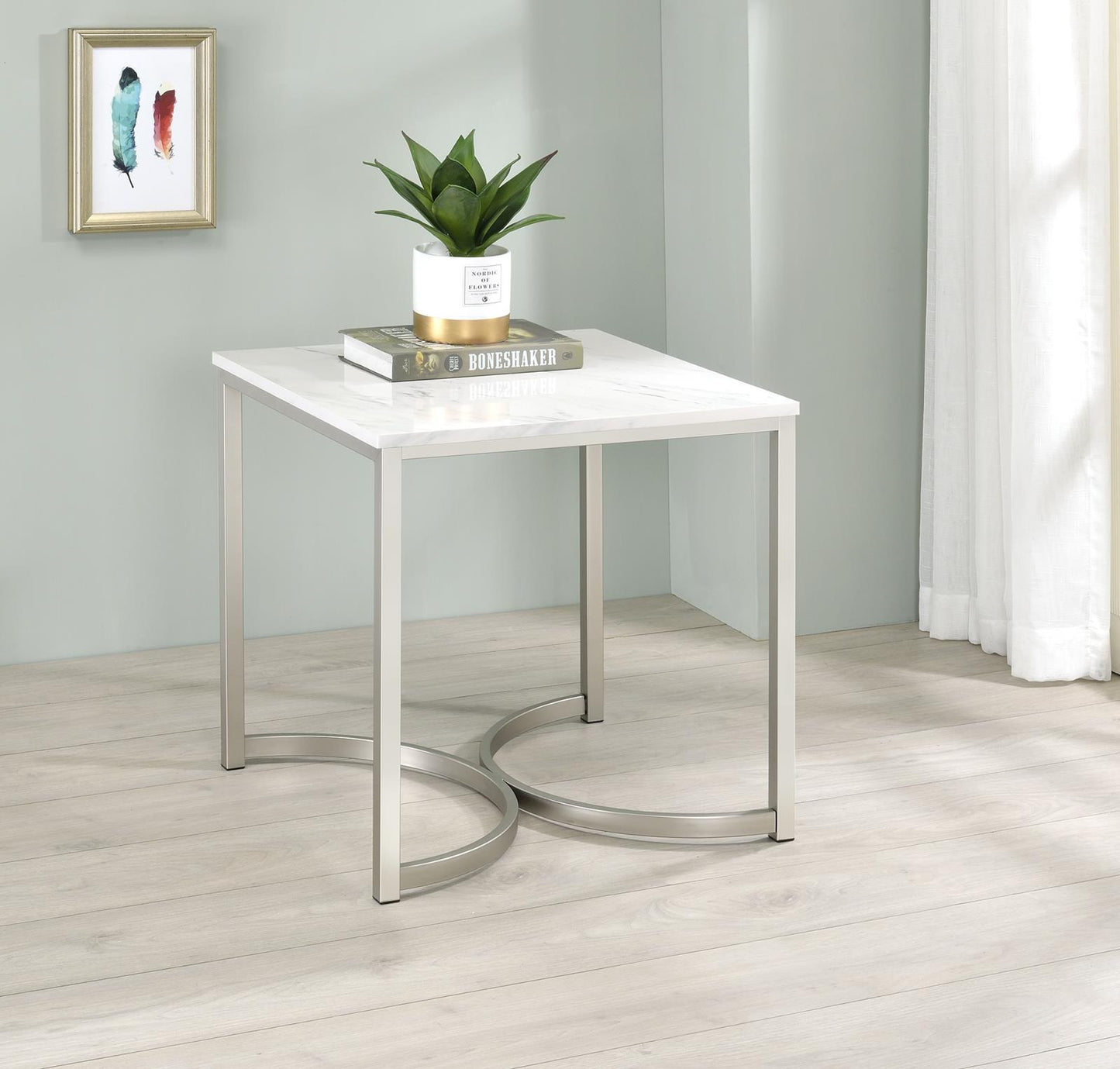 Leona - END TABLE