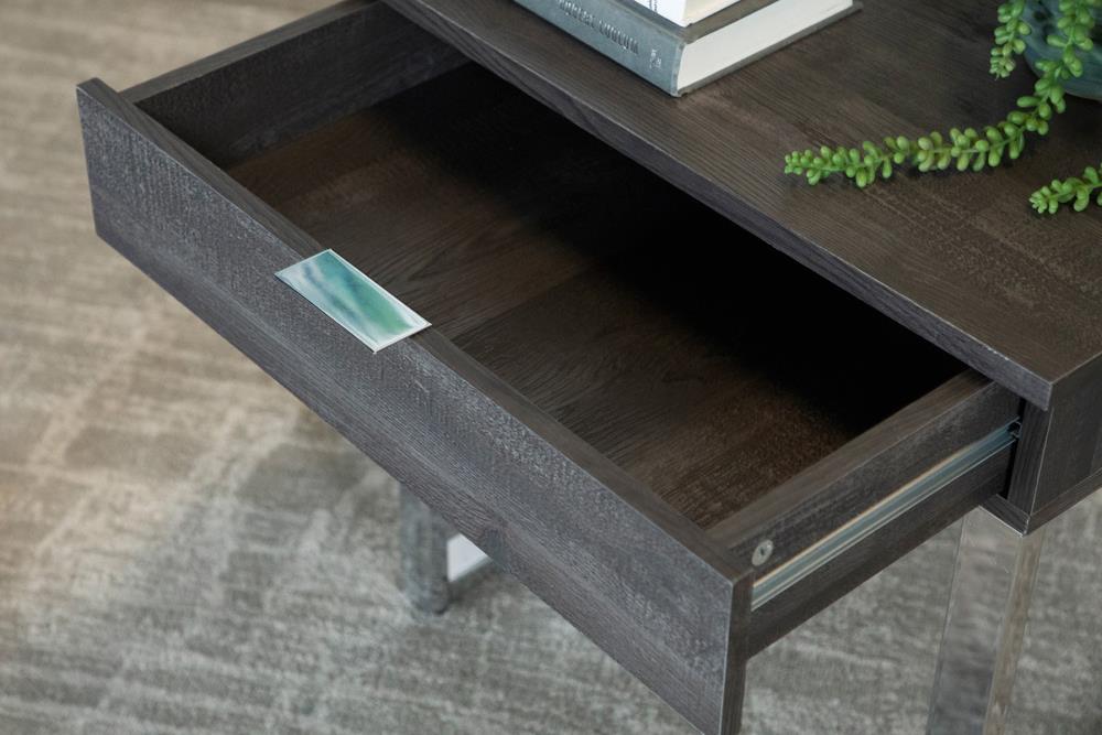 Baines - END TABLE