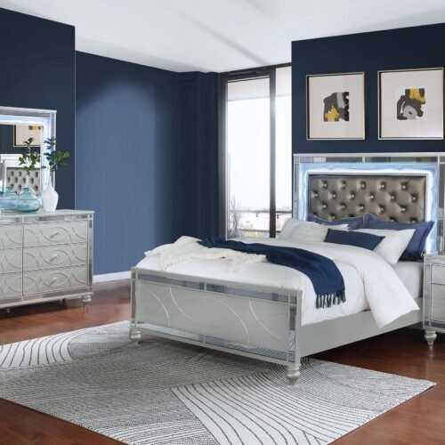 Gunnison 4-piece California King Bedroom Set Silver Metallic